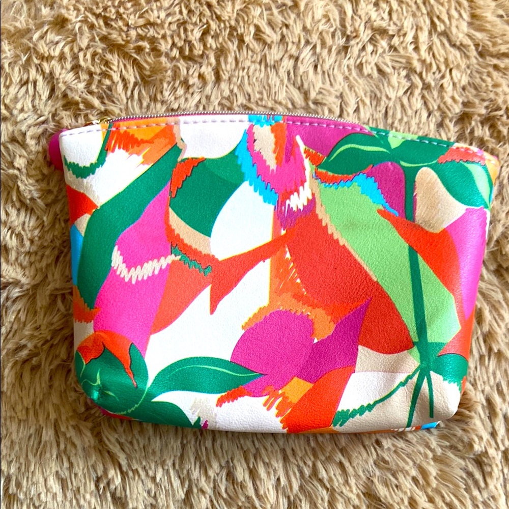 🆕Ipsy Floral Abstract Print Pouch